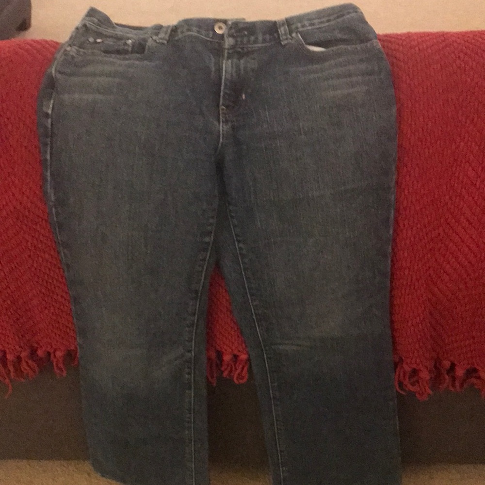 Tommy Hilfiger Women’s low rise boot cut jeans
